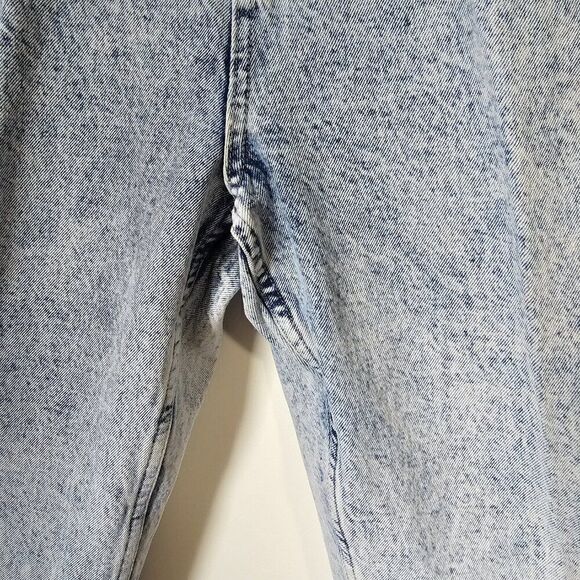 EUC LIKE NEW WHITEFOX LIGHT WASH HIGH RISE MOM JEANS SIZE XL - Picture 10 of 16